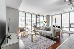 33 Lombard Street 402, Toronto C08, On M5c 3h8