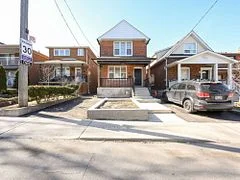 14 Blandford Street, Toronto C03, On M6e 3a7