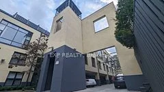 306 Sackville Street 4, Toronto C08, On M5a 3g2