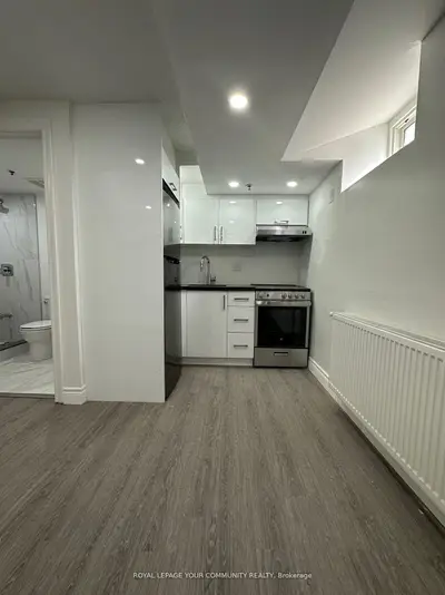 180 Sherbourne Street L2, Toronto C08, On M5a 2r7