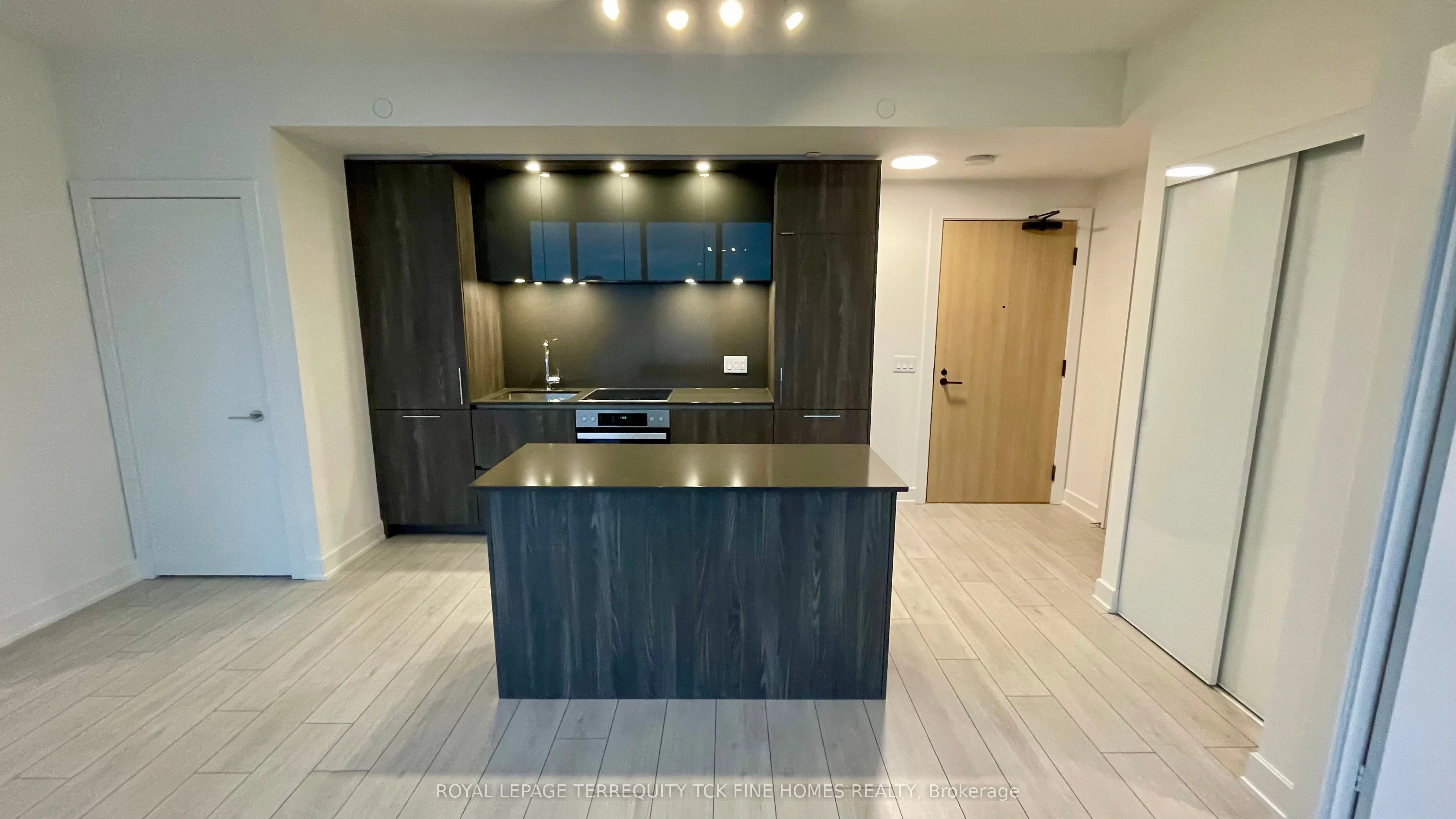 35 Mercer Street 2509, Toronto C01, On M5v 1h2