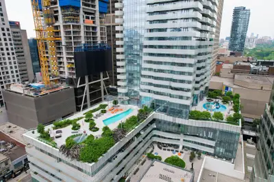1 Bloor Street E 310, Toronto C08, On M4w 1a9