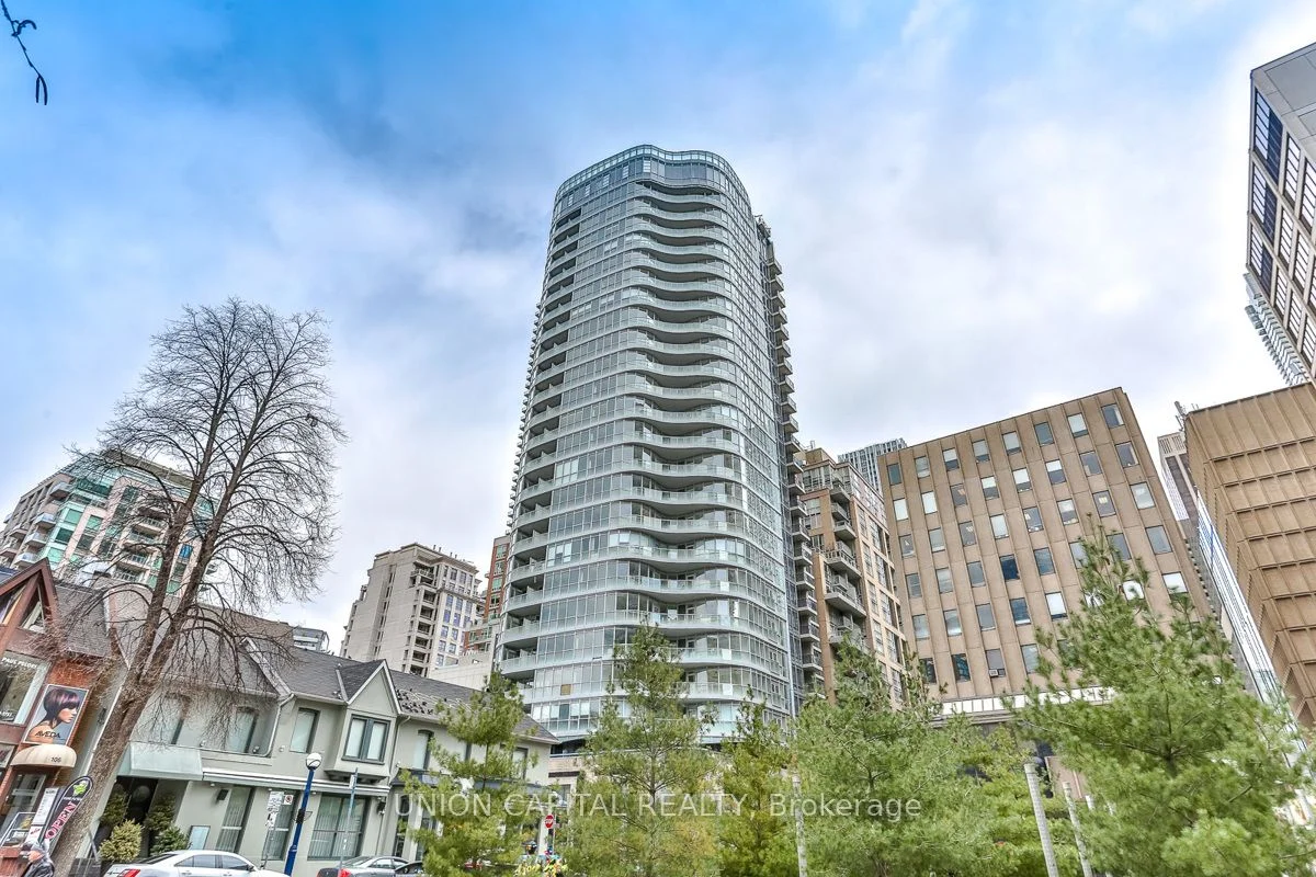 88 Cumberland Street 809, Toronto C02, On M5r 0c8