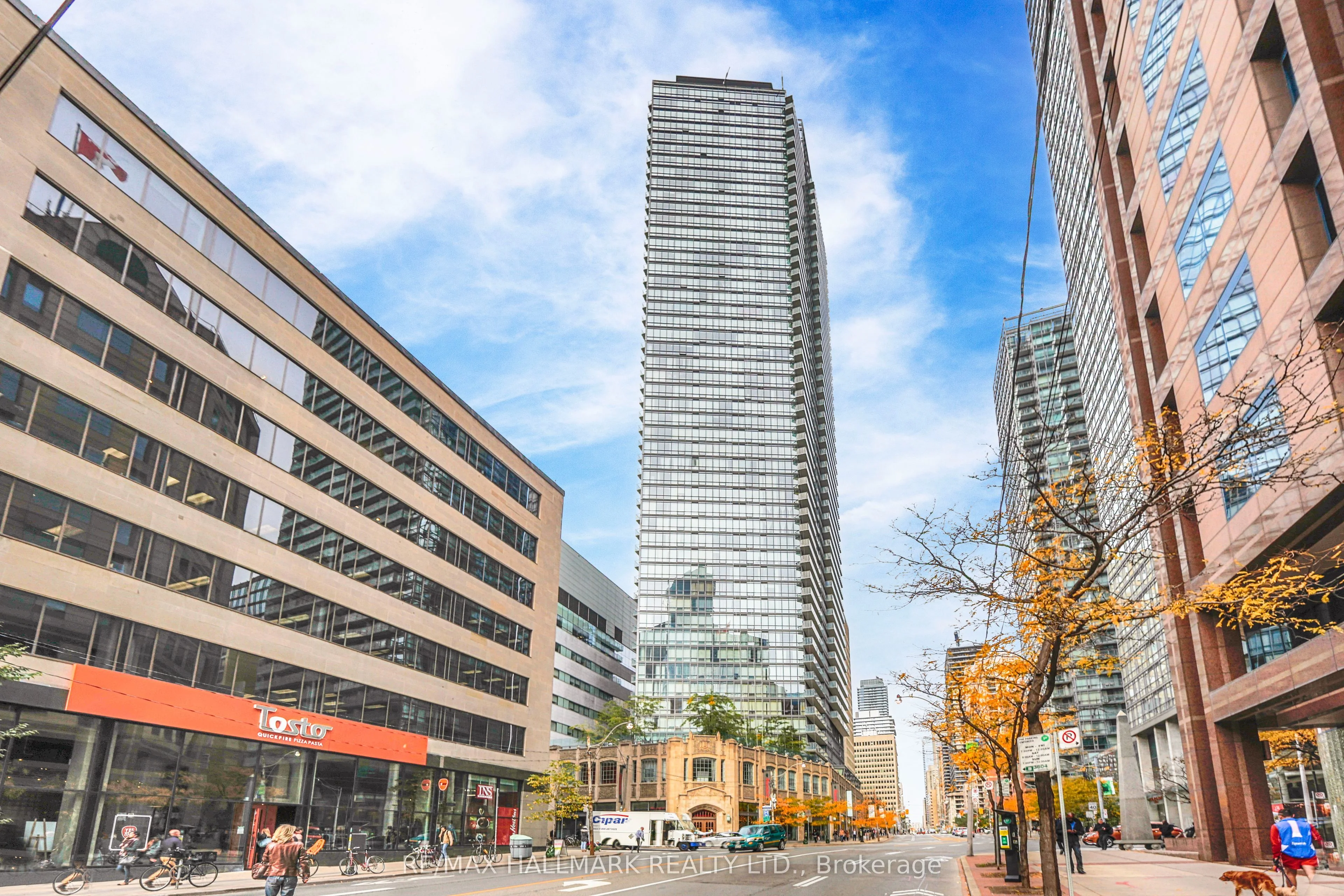 832 Bay Street 3905, Toronto C01, On M5s 1z6