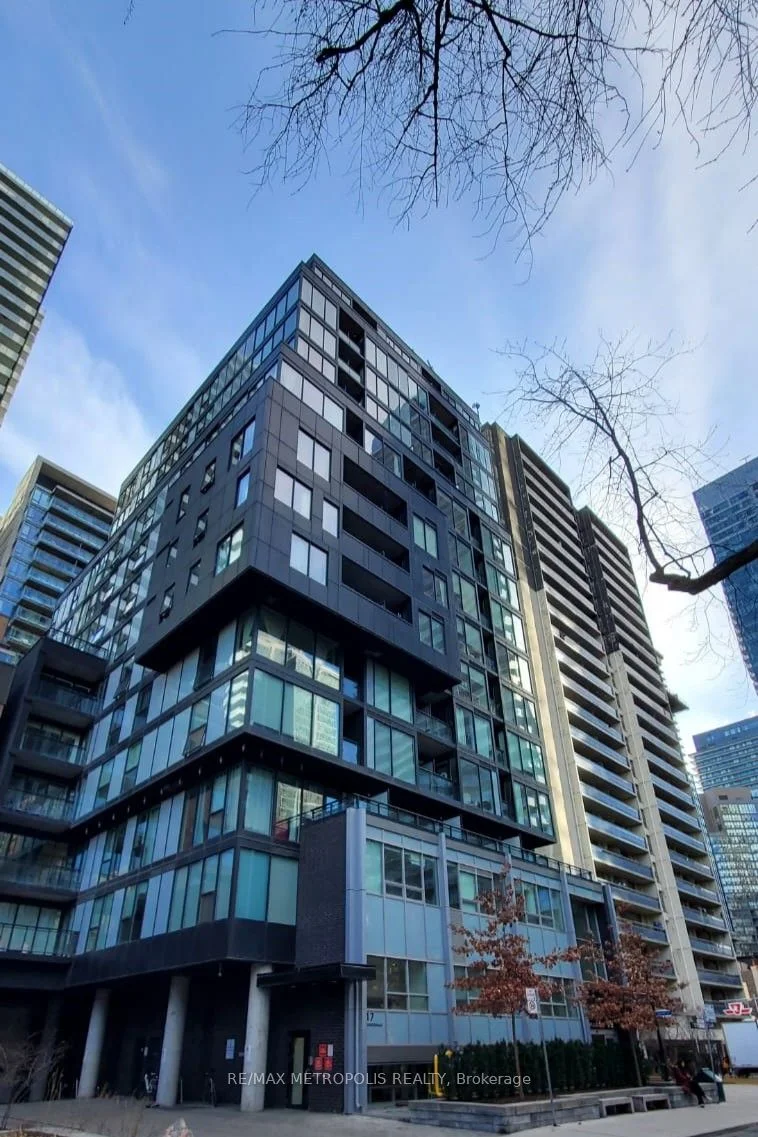 17 Dundonald Street 903, Toronto C08, On M4y 1k3