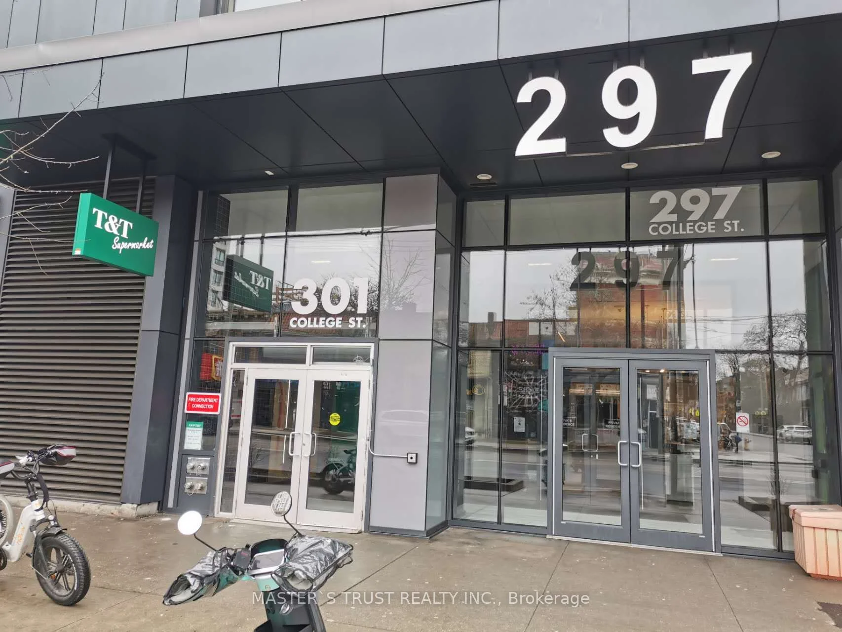 297 College Street 1219, Toronto C01, On M5t 1s2