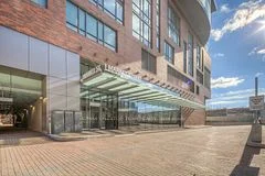 1 Market Street 704, Toronto C08, On M5e 0a2