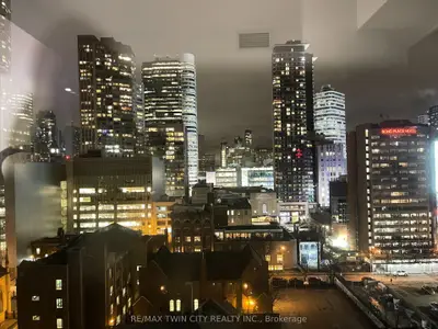 82 DALHOUSIE Street 1511, Toronto C08, ON M5B 0C5