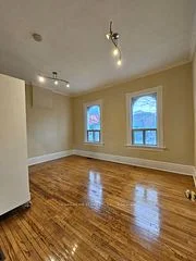 375 Spadina Avenue 2nd fl., Toronto C01, ON M5T 2G3