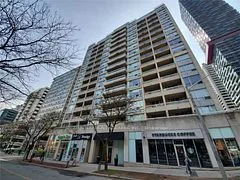43 Eglinton Avenue E 1807, Toronto C03, On M4p 1a2