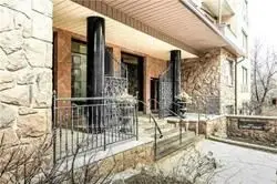 740 Eglinton Avenue W 306, Toronto C04, On M5n 1c4