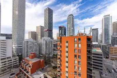 50 Dunfield Avenue 1719, Toronto C10, ON M4S 3A4