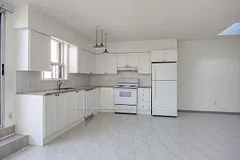350 Oakwood Avenue 2, Toronto C03, On M6e 2w2