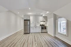 235 Davenport Road C, Toronto C02, On M5r 1j9