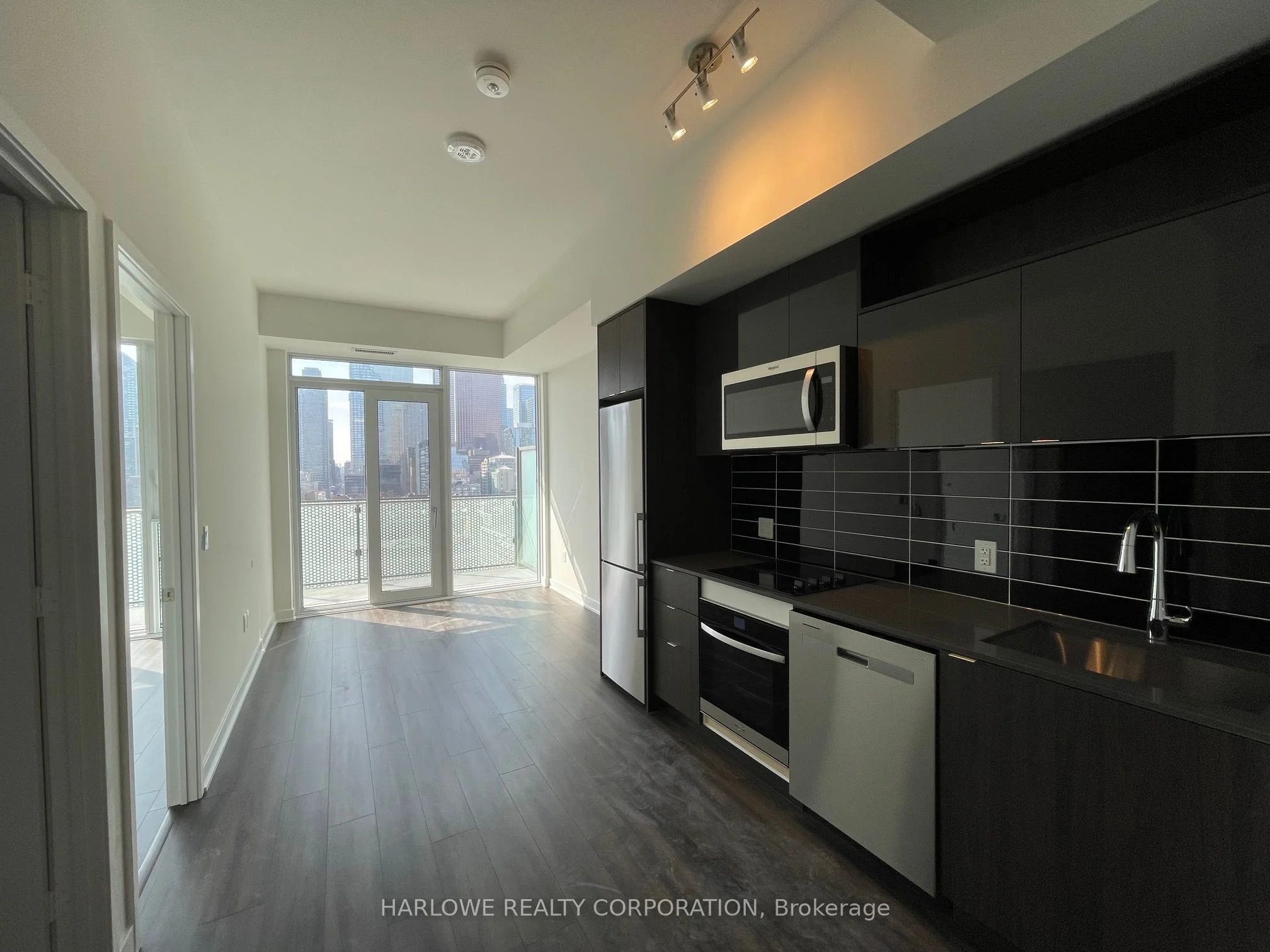 135 Lower Sherbourne Street 1758 W, Toronto C08, ON M5A 1Y4