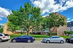 8 Kingsbridge Court 111, Toronto C07, ON M2R 1L5