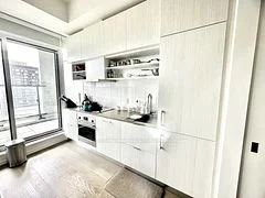 8 Hillsdale Street 1217, Toronto C10, On M4s 2a7