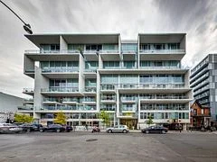 75 Portland Street 806, Toronto C01, On M5v 2m9