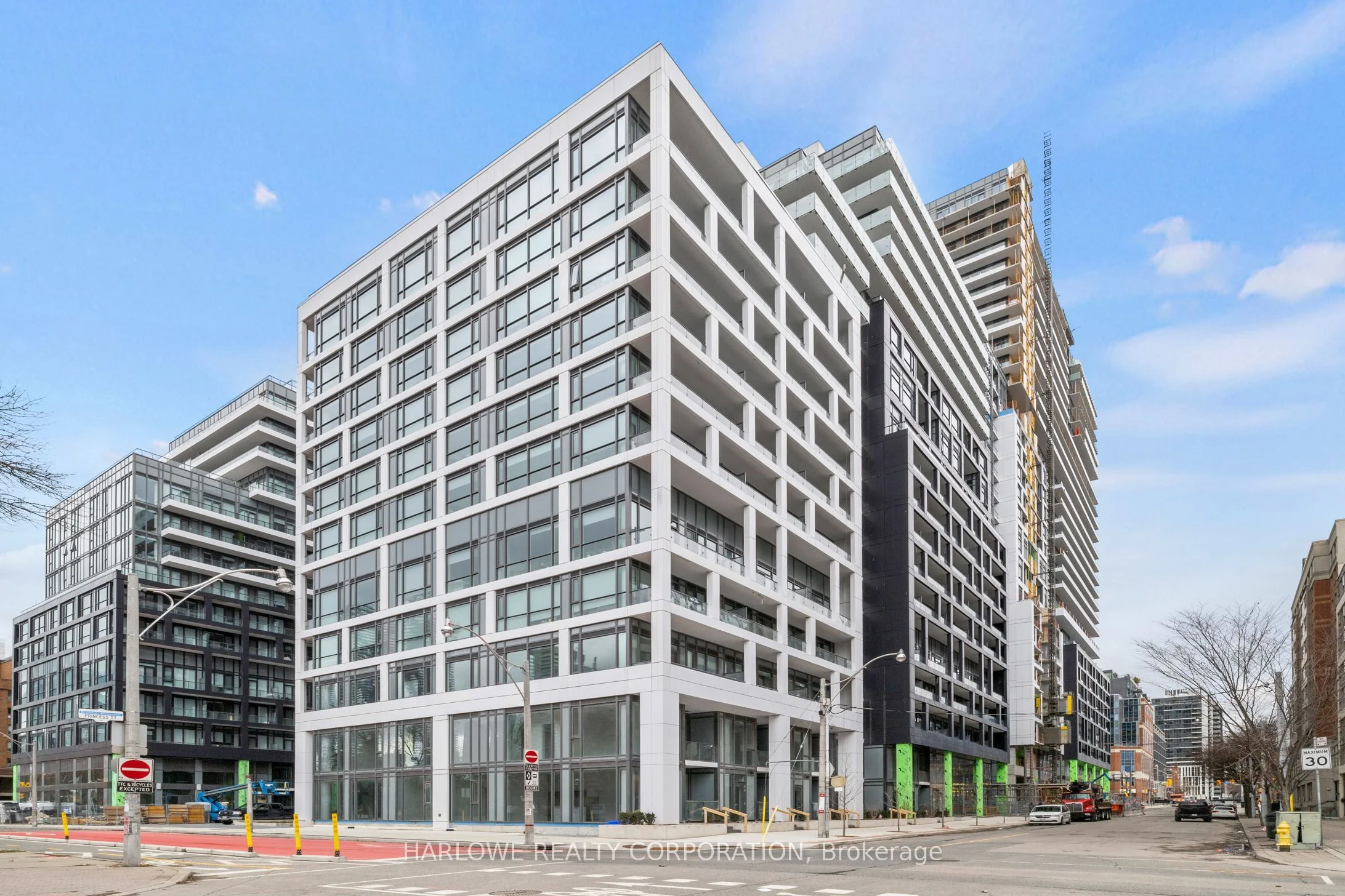 60 Princess Street 528 SE, Toronto C08, ON M5A 2C7