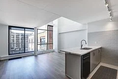 36 Charlotte Street 701, Toronto C01, On M5v 3p7