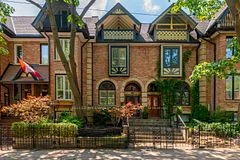 498 Ontario Street, Toronto C08, On M4x 1m7