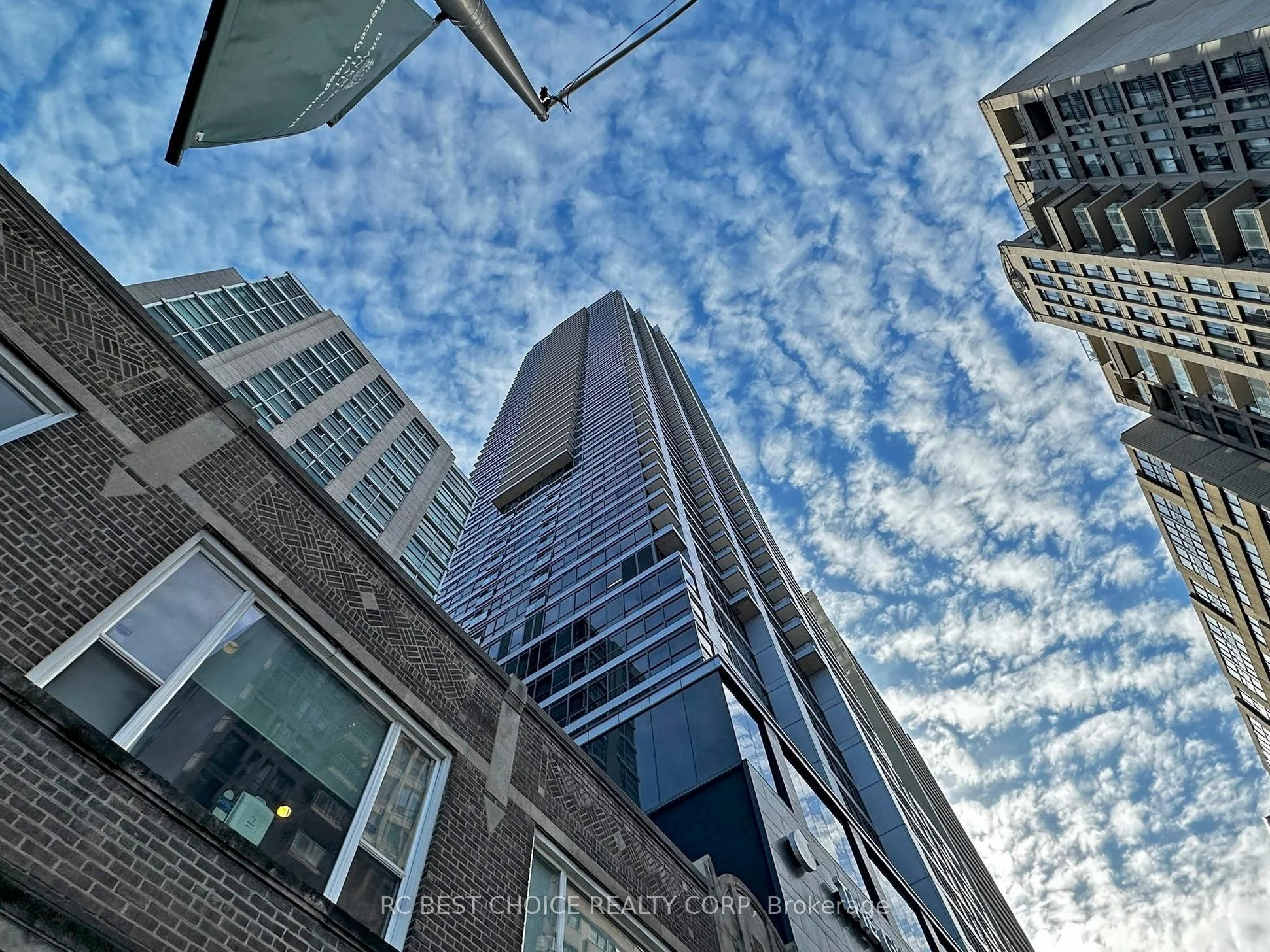 395 Bloor Street E 1612, Toronto C08, On M4w 1h7