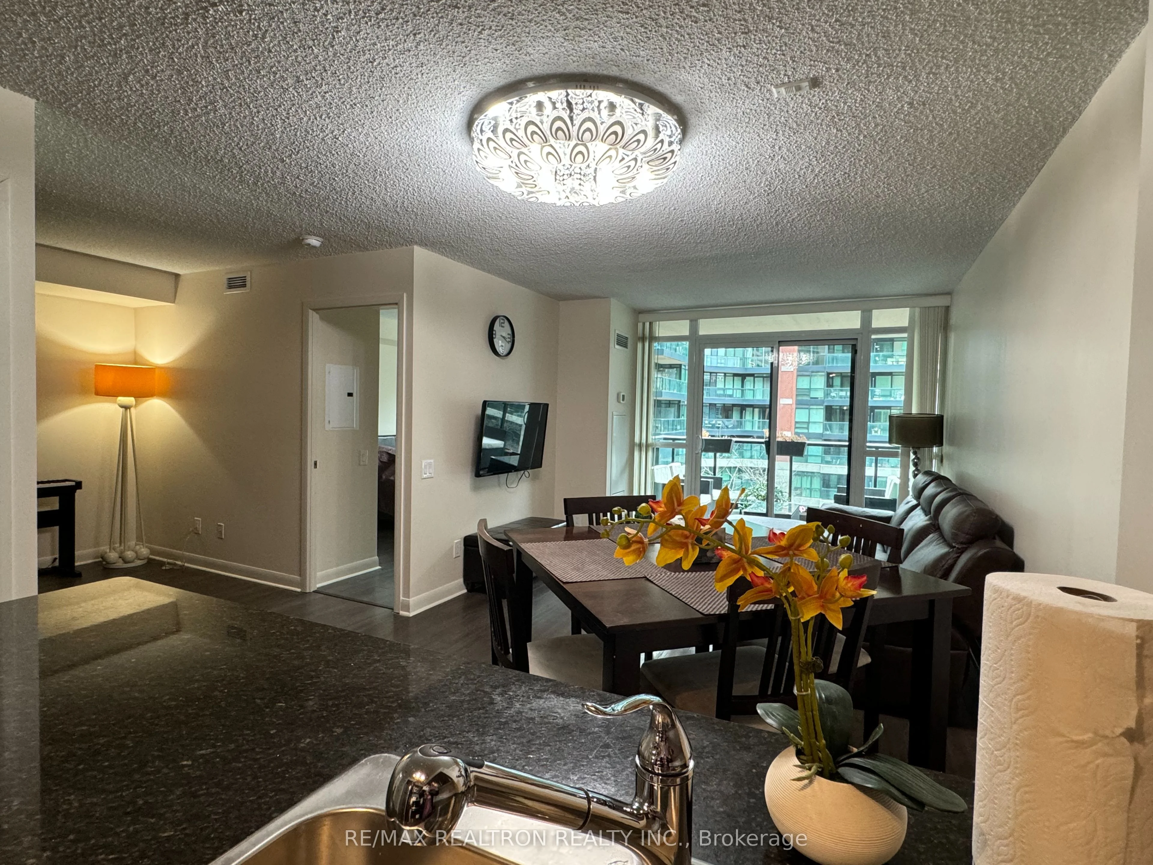 525 Wilson Avenue 448, Toronto C06, ON M3H 1V1