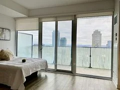 42 Charles Street E 3805, Toronto C08, On M4y 0b7