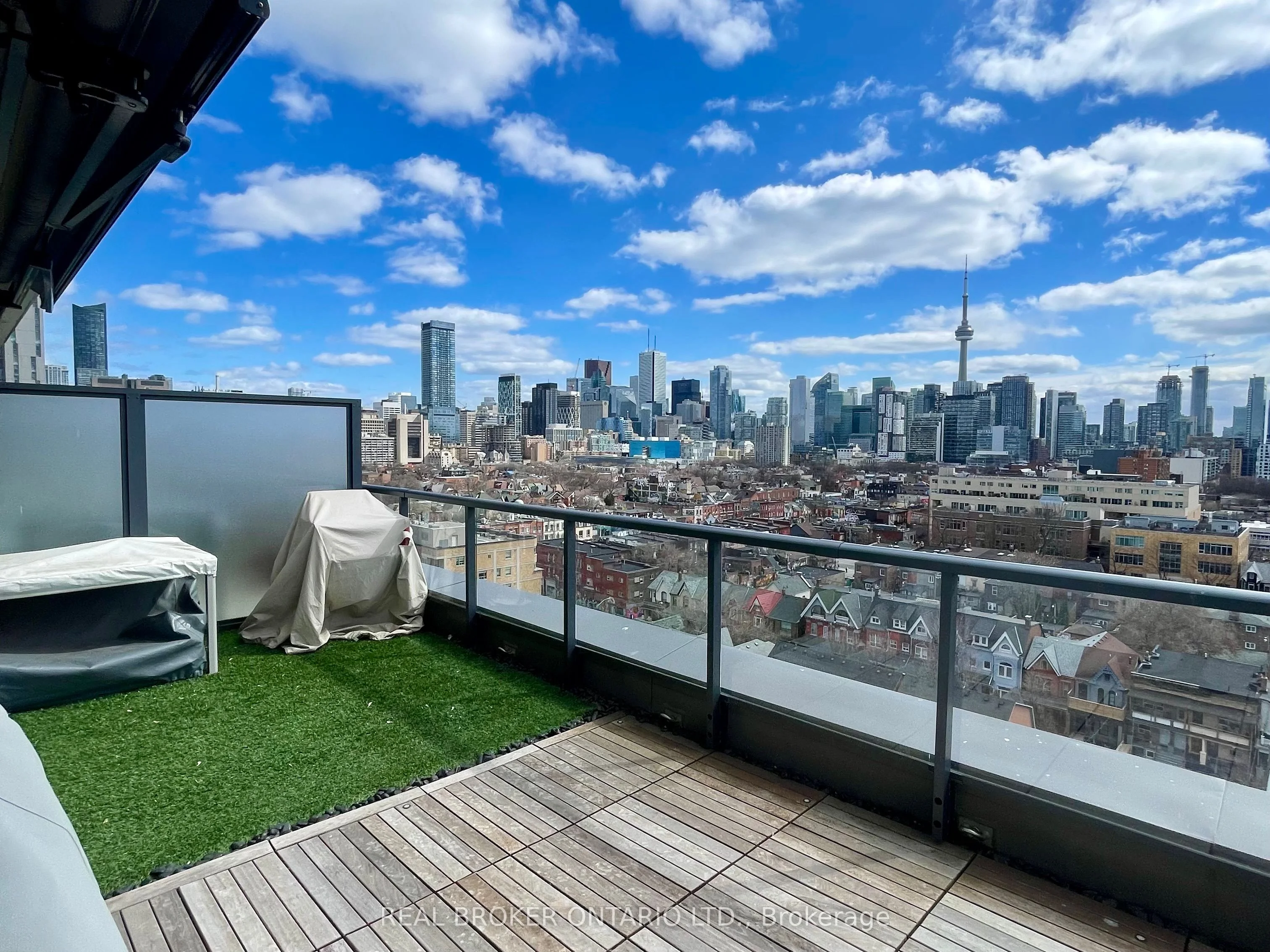 297 College Street 1109, Toronto C01, ON M5T 1S2