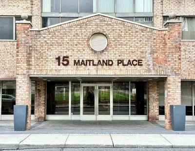 15 Maitland Place 612, Toronto C08, On M4y 2x3