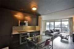 10 Capreol Court 805, Toronto C01, On M5v 4b3