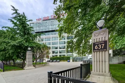 637 Lake Shore Boulevard W 327, Toronto C01, On M5v 3j6