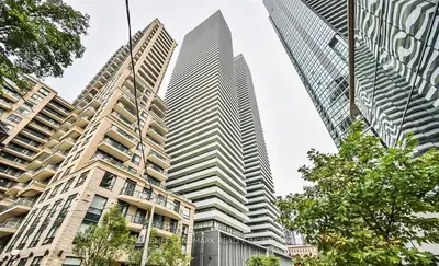50 Charles Street 3907, Toronto C08, On M4y 1t1