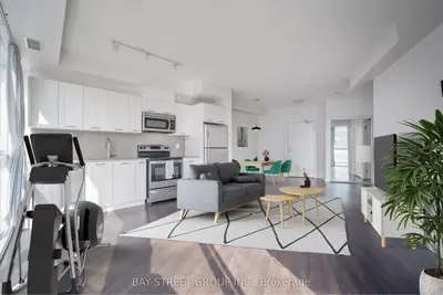 20 Bruyeres Mews 1611, Toronto C01, On M5v 0g8