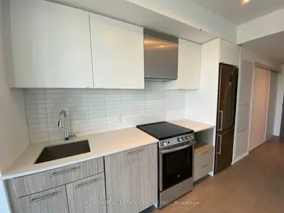 251 Jarvis Street E 1613, Toronto C08, On M5b 0c3