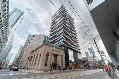 215 Queen Street W 609, Toronto C01, On M5v 0p5