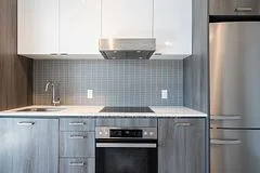 11 Lillian Street 201, Toronto C10, ON M4S 0C3