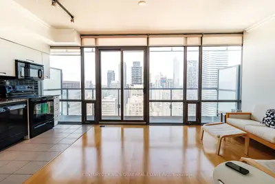 37 Grosvenor Street 3405, Toronto C01, On M4y 3g5