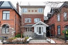 17 Tranby Avenue, Toronto C02, ON M5R 1N4
