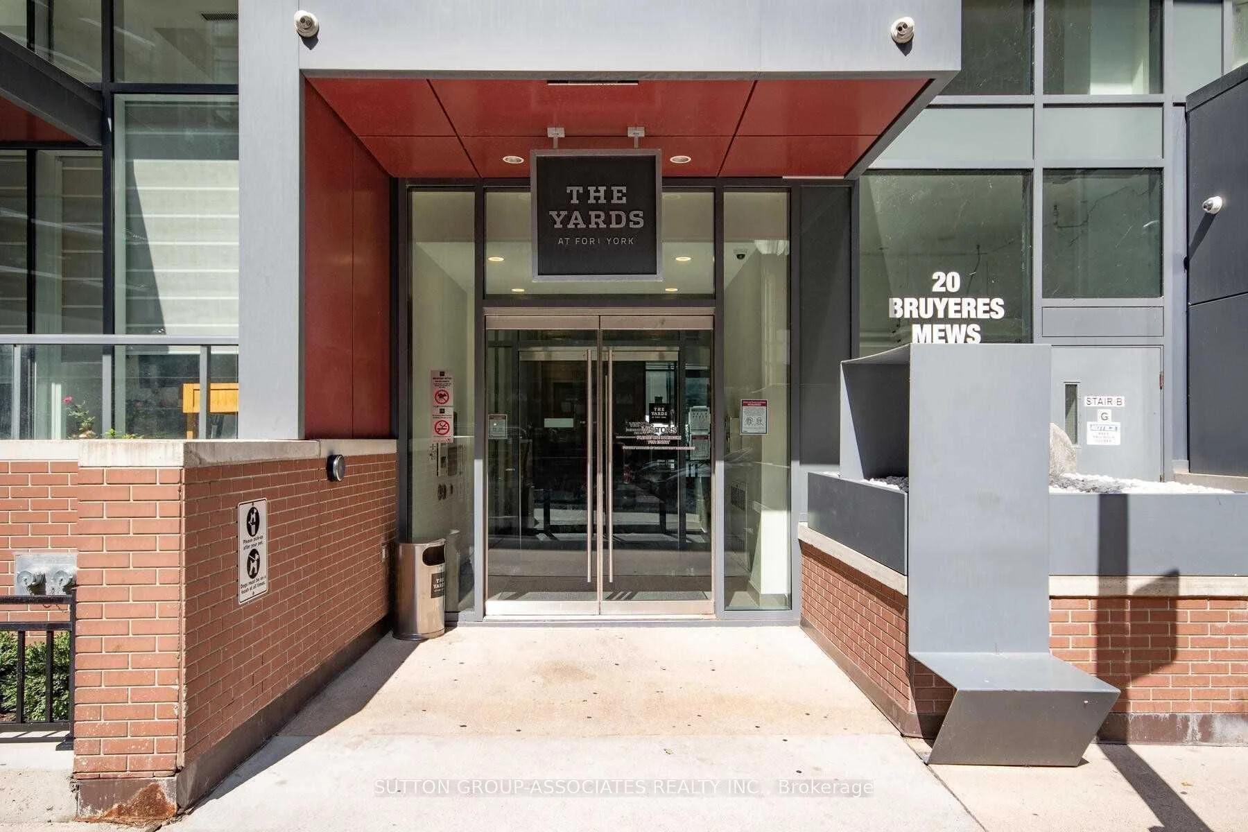 20 Bruyeres Mews 2506, Toronto C01, On M5v 0g8