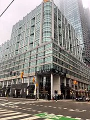 350 Wellington Street W 409, Toronto C01, ON M5V 3W9