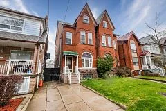 372 St Clarens Avenue, Toronto C01, On M6h 3w3