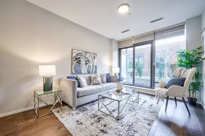 5 St Joseph Street 220, Toronto C01, On M4y 0b6