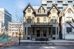 56 Stewart Street Lower, Toronto C01, On M5v 1h6