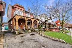 15 Normanna Avenue, Toronto C03, On M6c 1h1