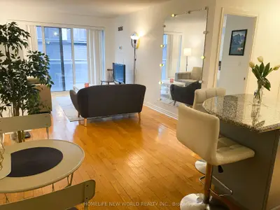 270 Wellington Street W 725, Toronto C01, On M5v 3p5