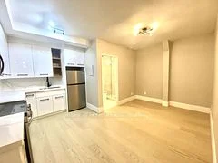 993 Bloor Street W 202, Toronto C01, On M6h 1m1