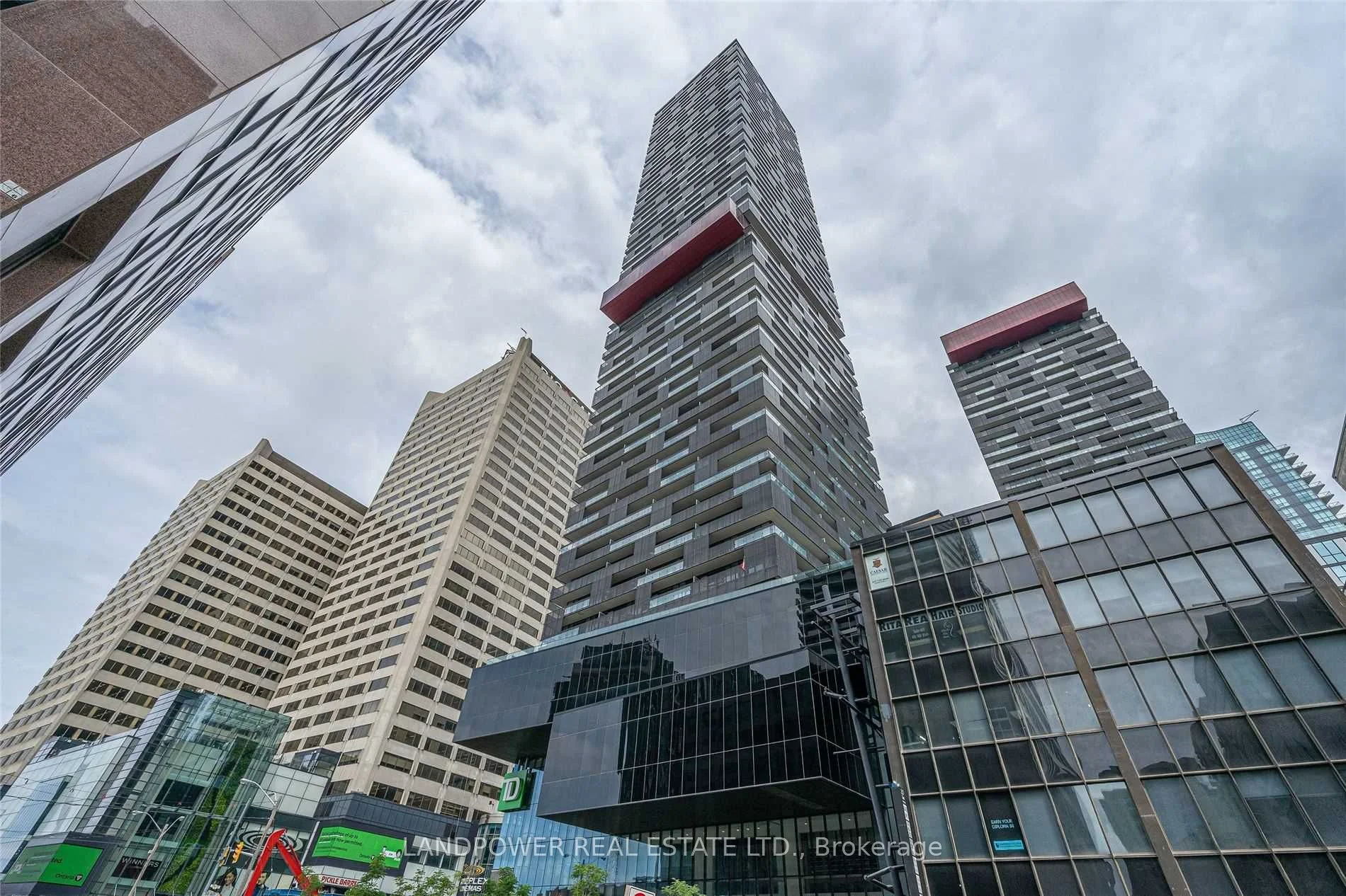 8 Eglinton Avenue E 2203, Toronto C03, ON M4P 0C1