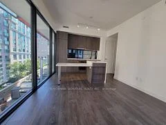 215 Queen Street W 611, Toronto C01, On M5v 0p5