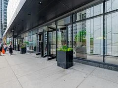 488 University Avenue 5115, Toronto C01, On M5g 1x3